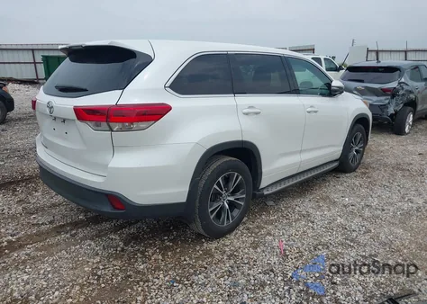 2017 Toyota Highlander Le z USA, uszkodzony, nr VIN 5TDZARFHXHS028502
